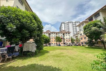 Apartment Teratai, Taman Sutera