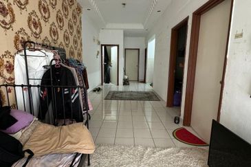 Suria Apartment