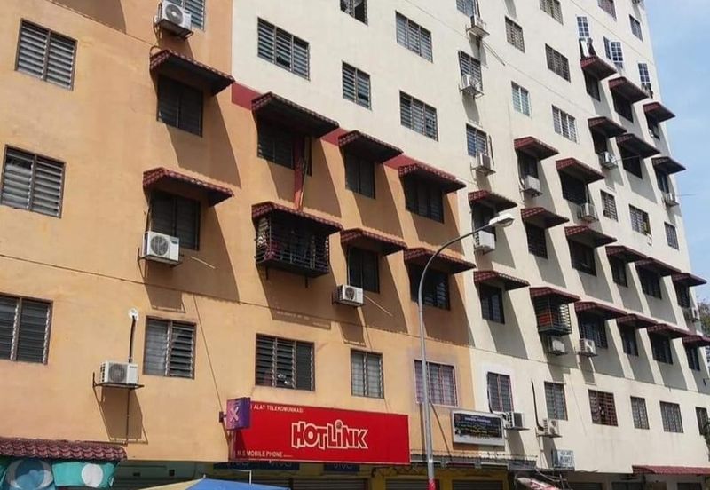 Aman Putra Apartment