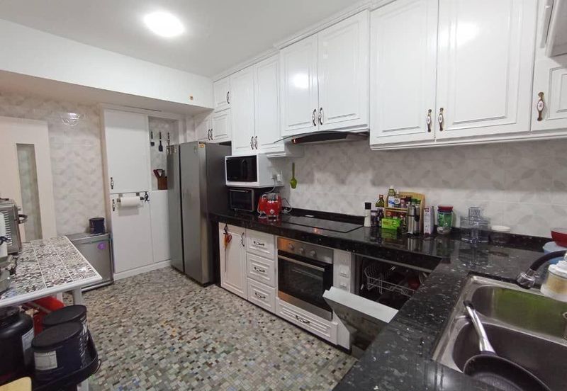 Sri Baiduri Apartment