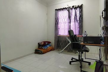 Vista Pinggiran, Taman Pinggiran Putra