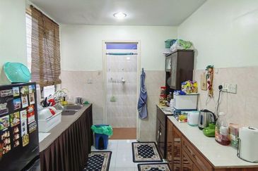 Vista Pinggiran, Taman Pinggiran Putra