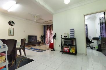 Vista Pinggiran, Taman Pinggiran Putra