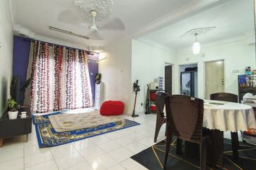 Vista Pinggiran, Taman Pinggiran Putra