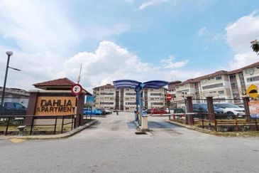 Dahlia Apartment ( Saujana Utama 2 )