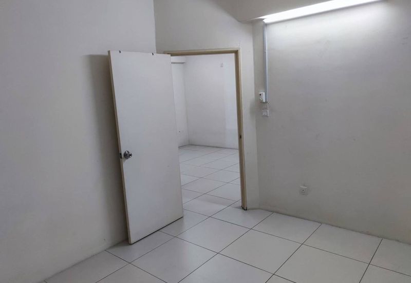 Calisa M @ Calisa Residences