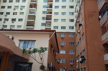 Pangsapuri Damai Mewah B