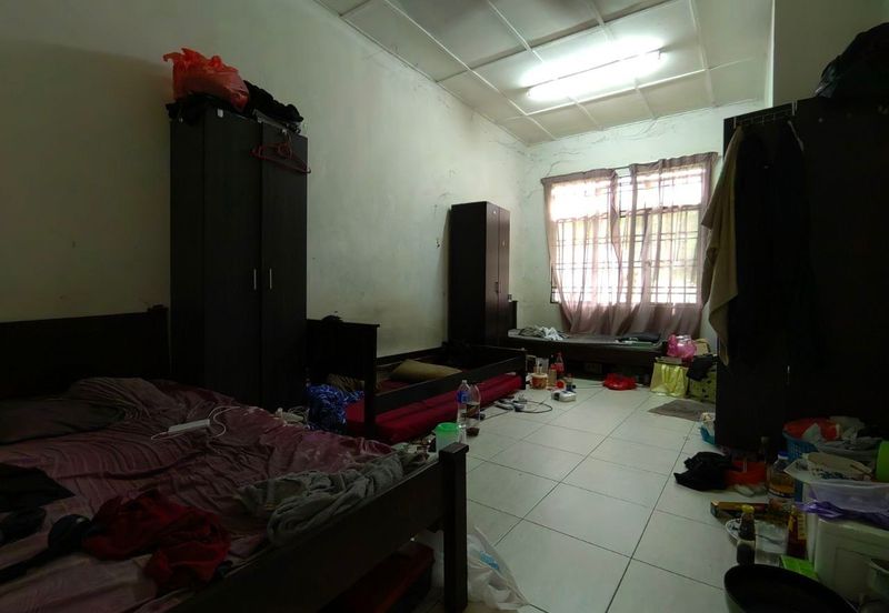 Jalan Warisan Mulia, Kota Warisan