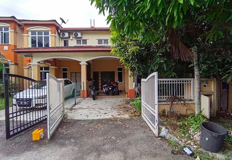 Jalan Warisan Mulia, Kota Warisan