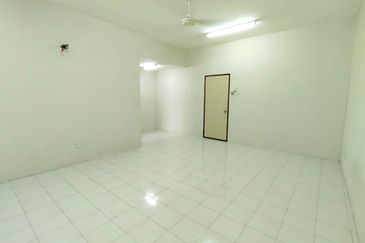 Jalan Warisan Megah 1/8