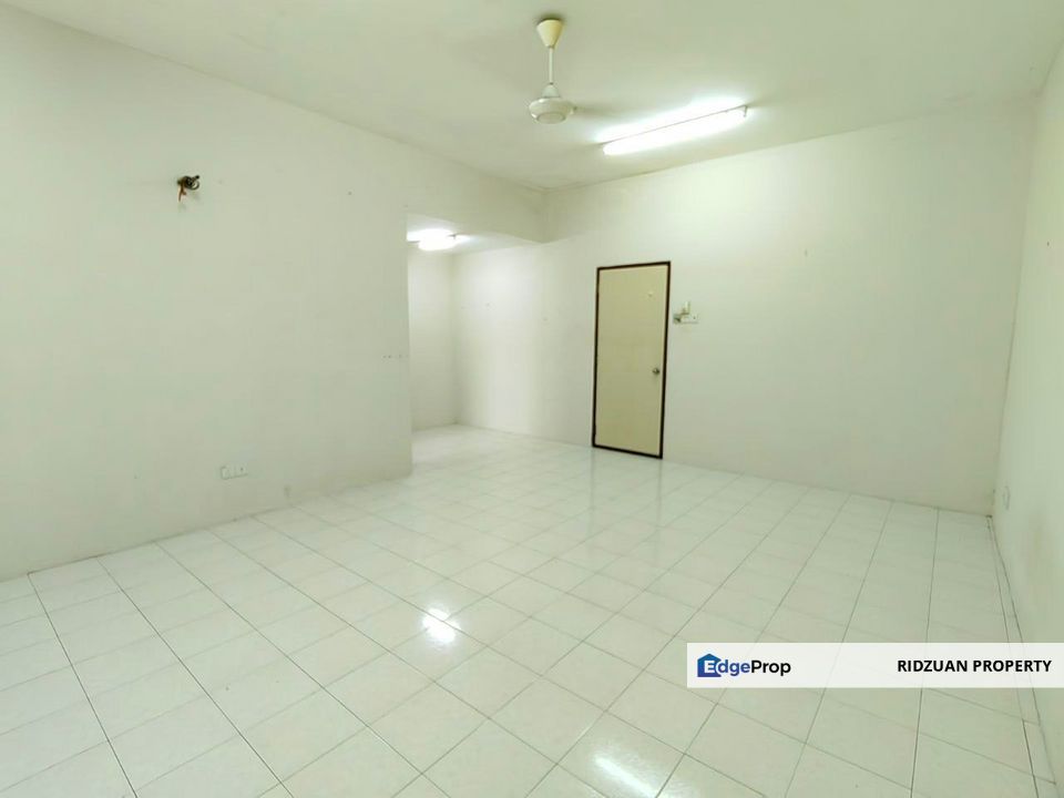 Double Storey Terrace Intermediate Taman Warisan Indah, Kota Warisan, Sepang FOR SALE  , Selangor, Sepang