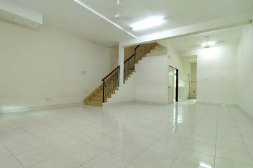 Jalan Warisan Megah 1/8