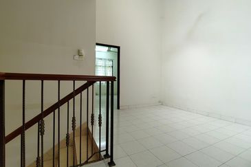 Jalan Warisan Megah 1/8