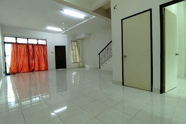 Jalan Warisan Megah 1/8