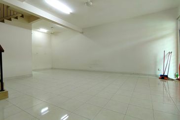 Jalan Warisan Megah 1/8