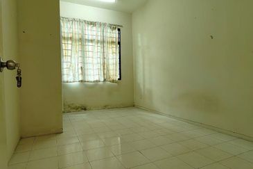 Jalan Warisan Megah 1/8