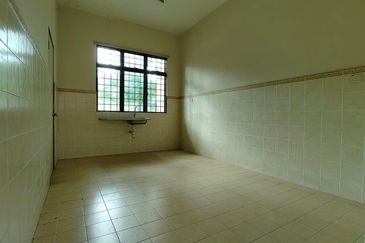 Jalan Warisan Megah 1/8