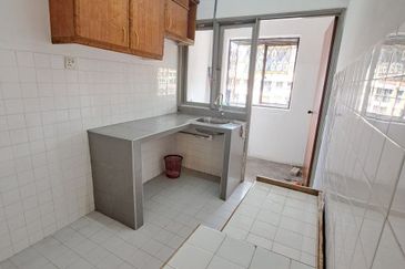 Dahlia Apartment, Pandan Indah