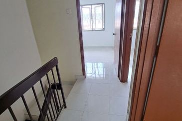 Dahlia Apartment, Pandan Indah