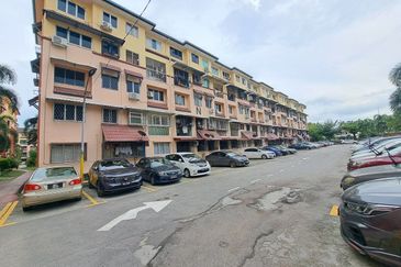 Dahlia Apartment, Pandan Indah