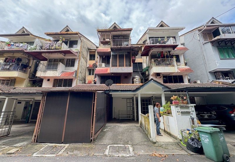 Taman Midah Townhouse