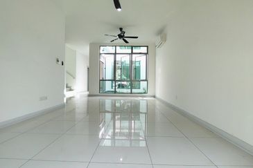 Charms of Nusantara, Setia Eco Glades