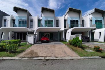 Charms of Nusantara, Setia Eco Glades