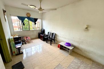 Taman Putra Budiman Flat