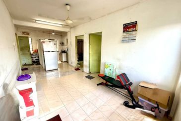 Taman Putra Budiman Flat