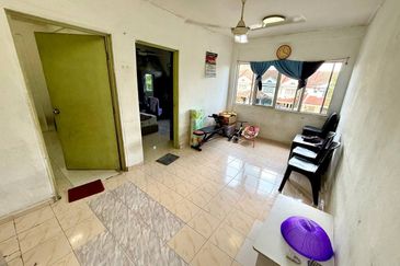 Taman Putra Budiman Flat