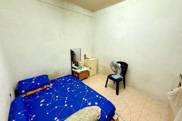 Taman Putra Budiman Flat