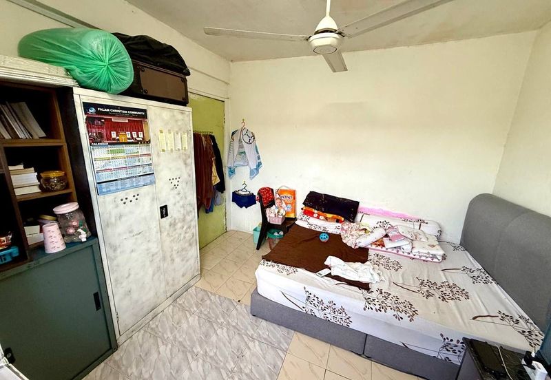 Taman Putra Budiman Flat