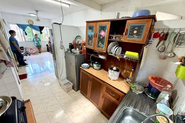 Taman Putra Budiman Flat