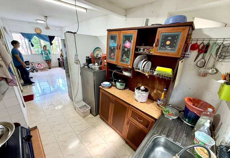 Taman Putra Budiman Flat