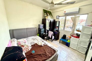 Taman Putra Budiman Flat