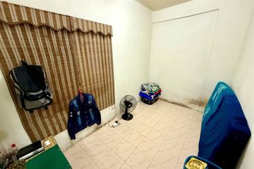 Taman Putra Budiman Flat