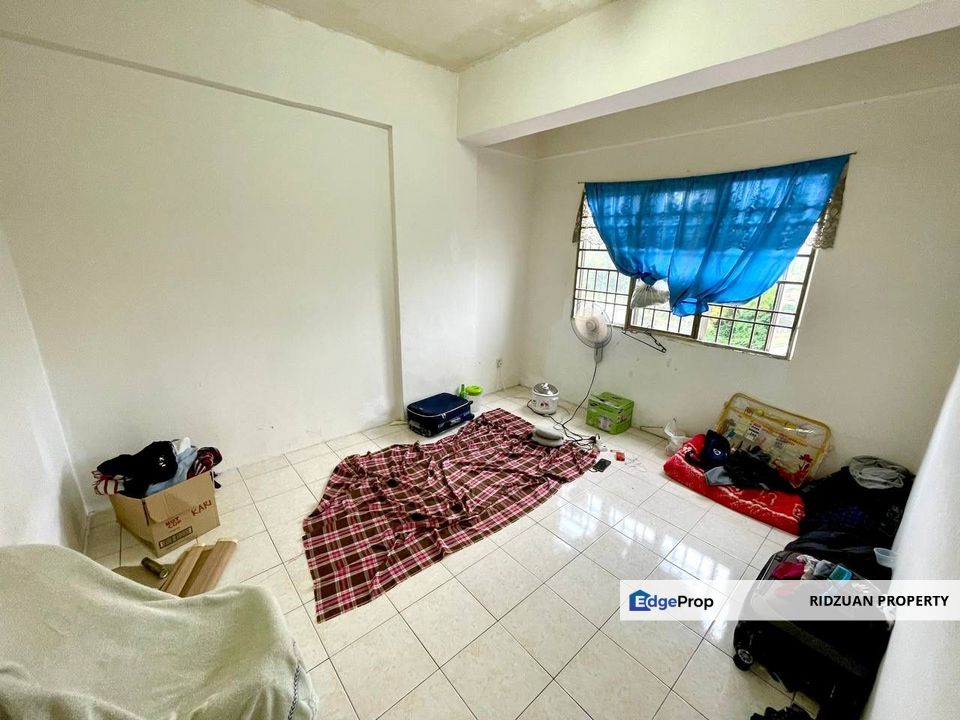 Kantan Court Apartment Jalan Bukit Serdang FOR SALE , Selangor, Seri Kembangan