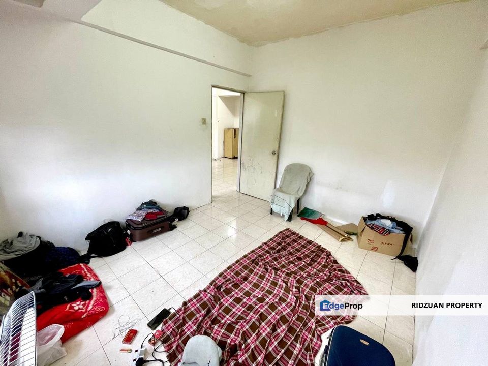 Kantan Court Apartment Jalan Bukit Serdang FOR SALE , Selangor, Seri Kembangan