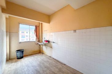 Dahlia Apartment, Pandan Indah