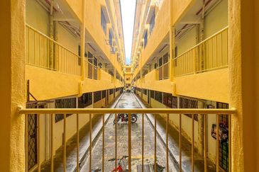 Dahlia Apartment, Pandan Indah