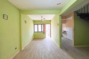 Dahlia Apartment, Pandan Indah