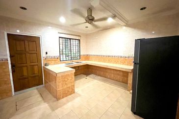 Bandar Tun Hussein Onn