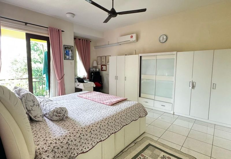 Avenue 6, Bandar Tun Hussein Onn