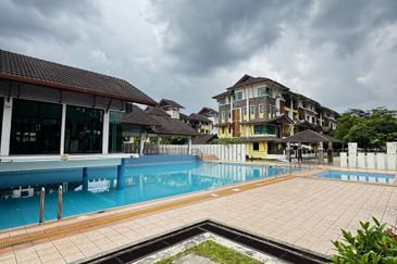 Avenue 6, Bandar Tun Hussein Onn