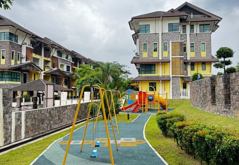 Avenue 6, Bandar Tun Hussein Onn