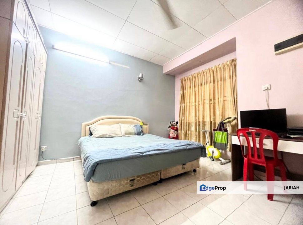 Double Storey Terrace Jalan Pending Bandar Puteri Klang For Sale, Selangor, Klang