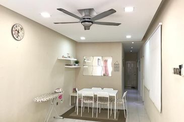 Residensi Bistaria, Ukay Bistari