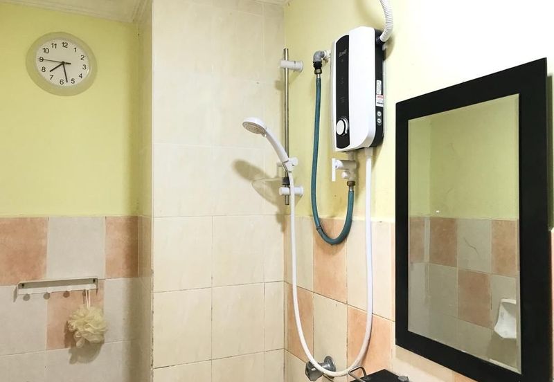 Residensi Bistaria, Ukay Bistari