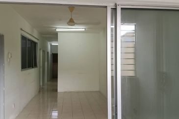 Residensi Bistaria, Ukay Bistari