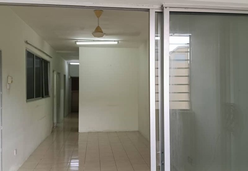 Residensi Bistaria, Ukay Bistari